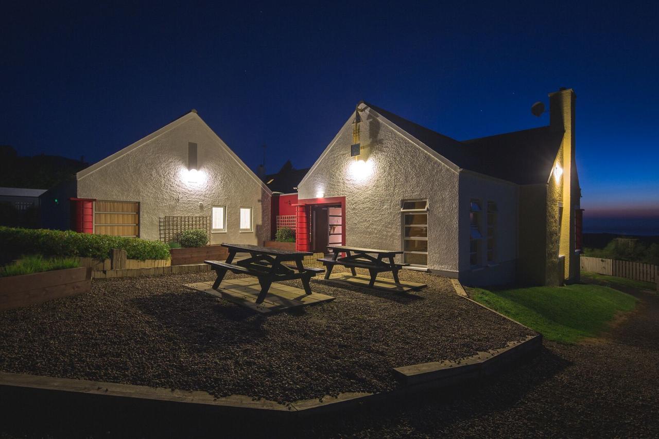 White Park Bay Youth Hostel Балинтой Екстериор снимка